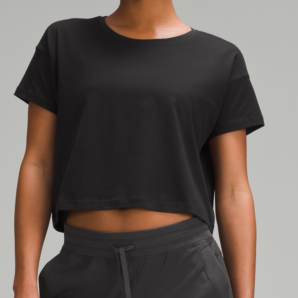 Lululemon Cropped Cates Tee